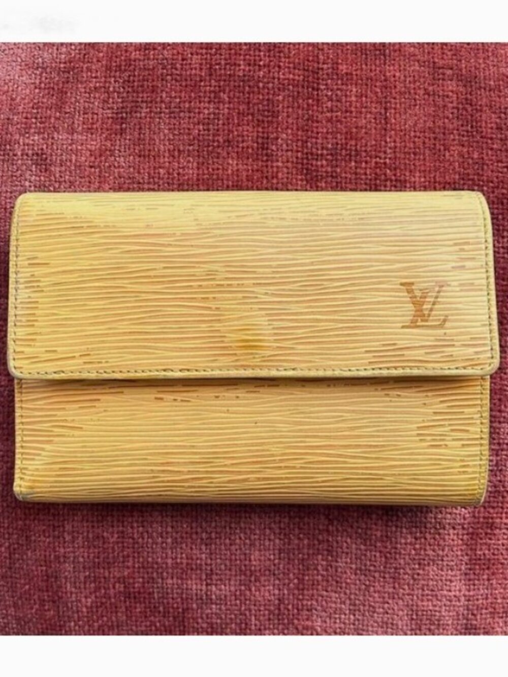 LOUIS VUITTON Epi Leather Wallet Tassil Yellow 💼